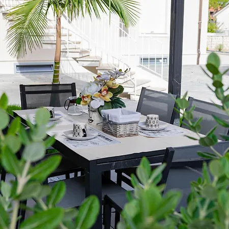 H11 Mia Giardino-parcheggio Apartman *