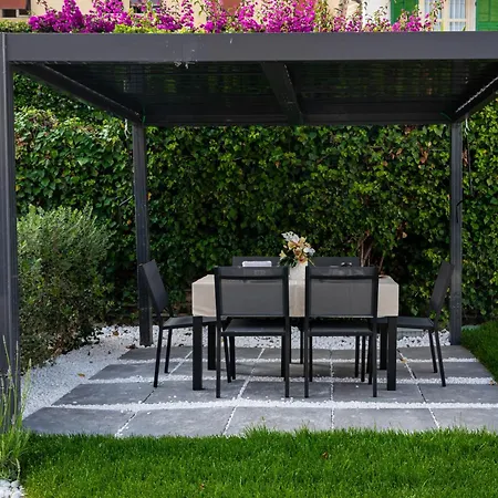 H11 Mia Giardino-parcheggio *